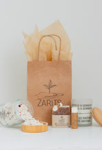 Load image into Gallery viewer, Coffret bien-être Me-time avec pochon en papier kraft et bougies en pots