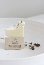 Charger l'image dans la galerie, Savon au cyprès, à la lavande et à l'orange douce