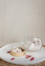 Charger l'image dans la galerie, Lait de bain à la lavande et aux pétales de rose