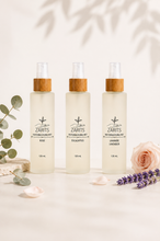 Charger l'image dans la galerie, Trio de flacons d’eau florale ZARITS, bouchons bois, 3 parfums (rose, eucalyptus, lavande)