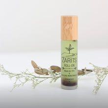 Load image into Gallery viewer, Roll-on aux huiles essentielles, flacon vert à bille avec bouchon en bambou