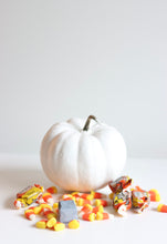 Charger l'image dans la galerie, Masque charbon noir et à l'argile - point noir