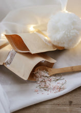 Load image into Gallery viewer, Coniferous bath salt - Relaxation in the forest
