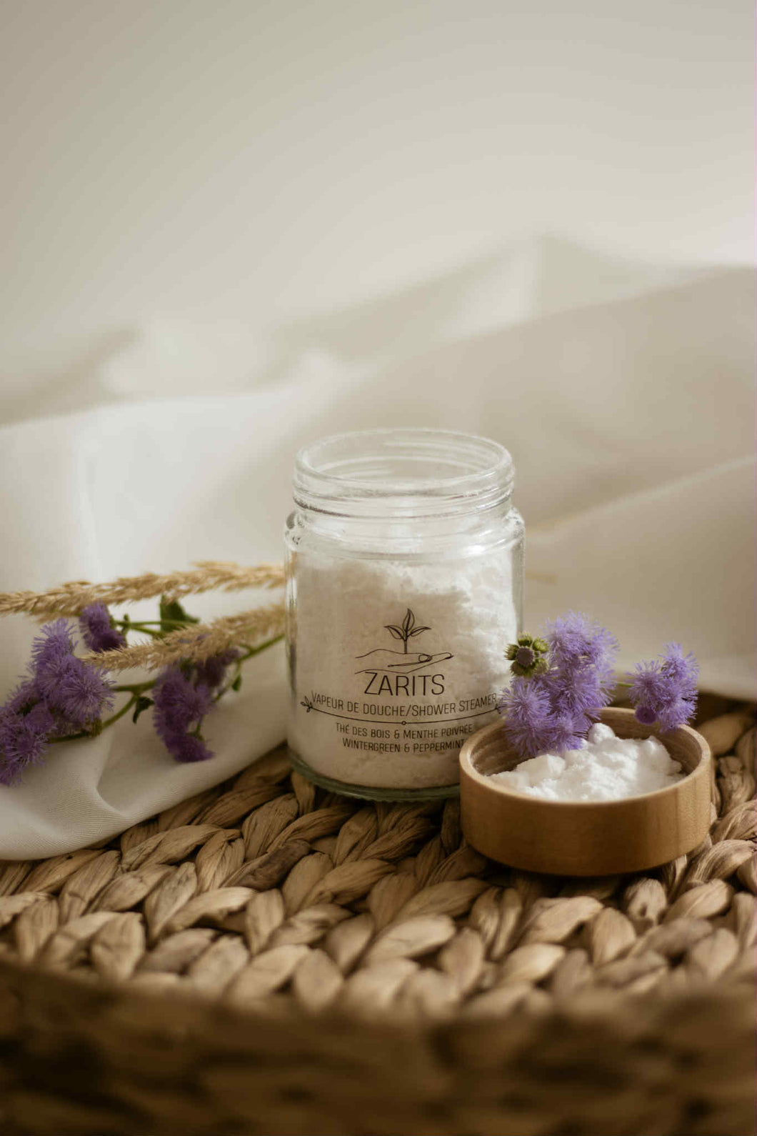 Vapeur de douche au thé des bois et à la menthe poivrée