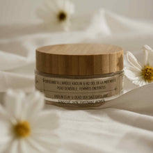 Charger l'image dans la galerie, Pot en verre avec couvercle en bois pour exfoliation visage et cuir chevelu

