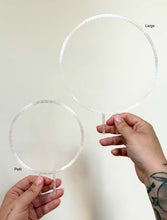 Load image into Gallery viewer, Transparent round tutor
