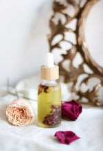 Charger l&#39;image dans la galerie, Huile de bain/corps géranium &amp; ylangylang
