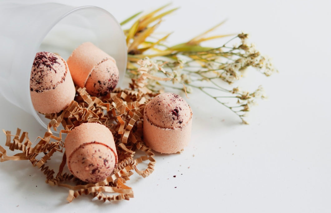 Boule de bain effervescente à l’orange douce et aux pétales de rose