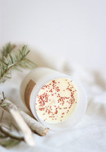 Charger l&#39;image dans la galerie, Chandelle au patchouli &amp; au bois de cèdre
